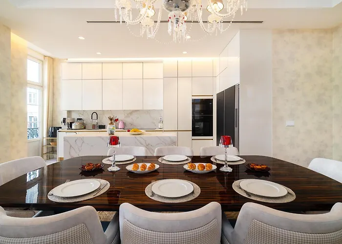 아파트 Whome Timeless Luxury In Historical Center 리스본
