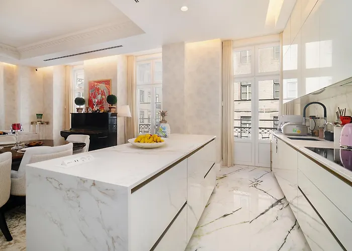 아파트 Whome Timeless Luxury In Historical Center *