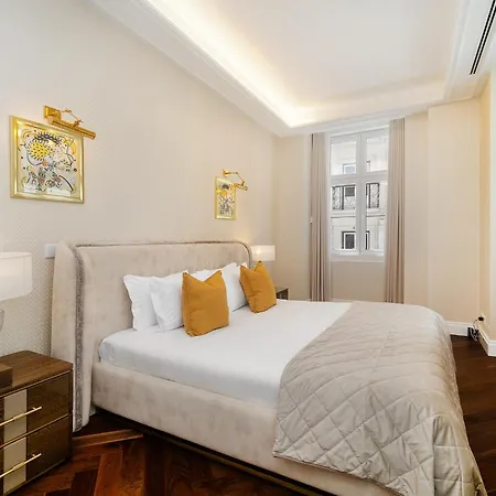 Whome Timeless Luxury In Historical Center Апартаменты