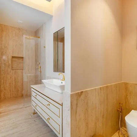 Whome Timeless Luxury In Historical Center Лиссабон